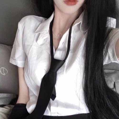 女军官与魔鬼